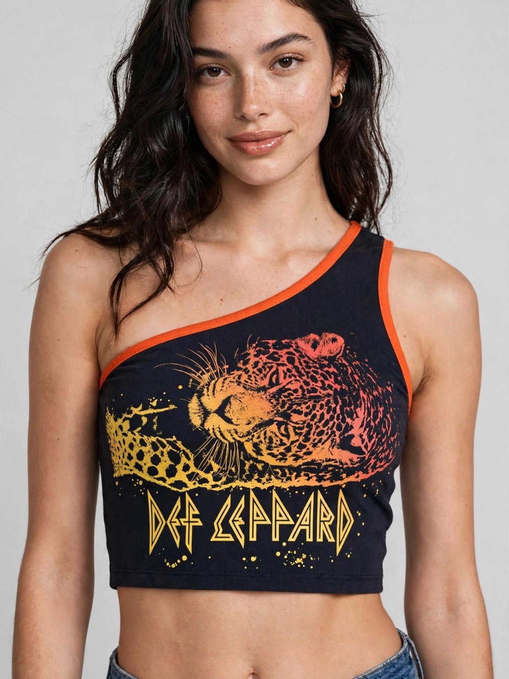 Women’s Black Band Tee “DEF LEOPARD”with Yellow-Orange Gradient Jaguar Print L.